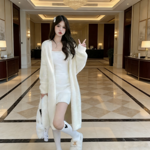 White plush thick coat