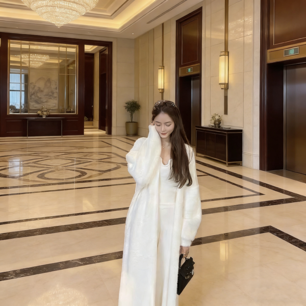 White plush thick coat