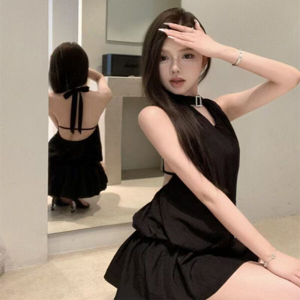 Summer backless halter dress